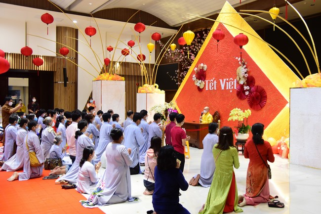 Chùm ảnh mồng một Tết Nhâm Dần